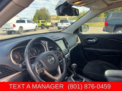 Used 2016 Jeep Cherokee 75th Anniversary AWD/4WD image 10