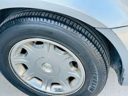Used 2006 Chrysler 300 Touring RWD image 24