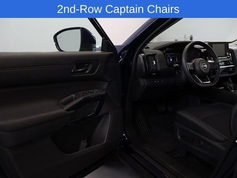 Certified 2025 Nissan Pathfinder SV w/ SV Premium Package image 7