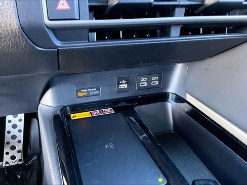 Used 2025 Toyota Camry XSE image 29