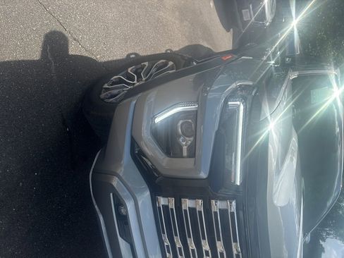 Used 2023 GMC Canyon Denali AWD/4WD image 39