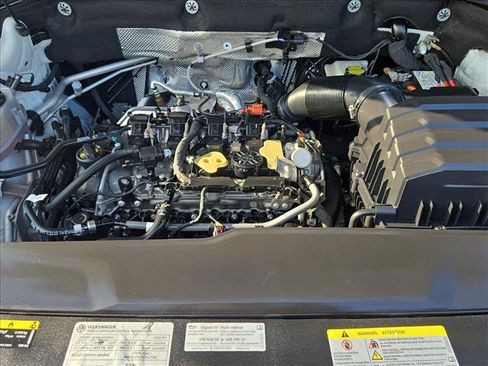 Used 2024 Volkswagen Atlas Cross Sport SE FWD image 22