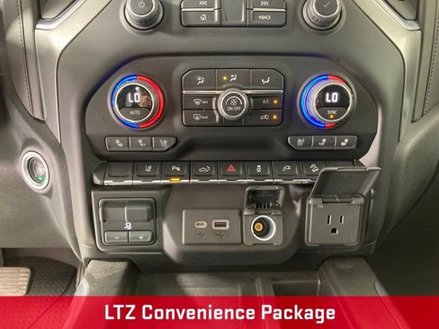 Used 2022 Chevrolet Silverado 3500 LTZ w/ LTZ Convenience Package image 9