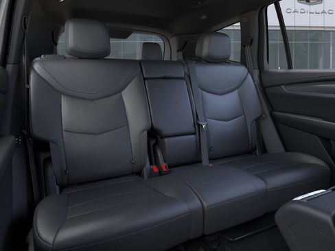 New 2025 Cadillac XT6 Luxury image 17