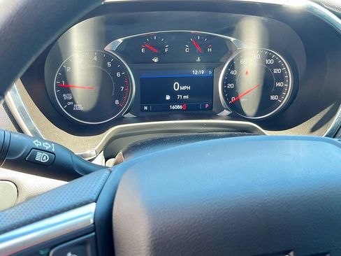 Used 2025 Chevrolet Blazer LT AWD/4WD image 12
