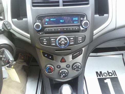 Used 2014 Chevrolet Sonic LT FWD image 30
