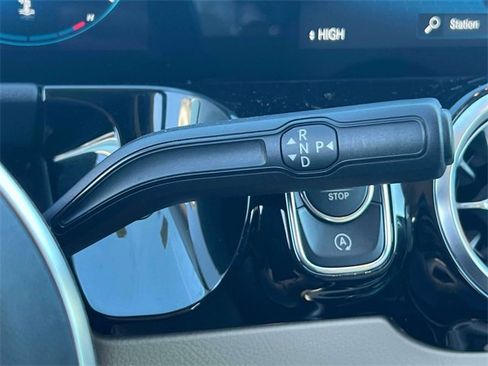 Used 2022 Mercedes-Benz GLA 250 4MATIC image 25