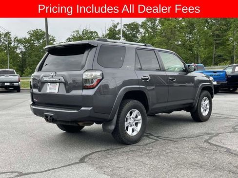 Used 2019 Toyota 4Runner SR5 AWD/4WD image 5
