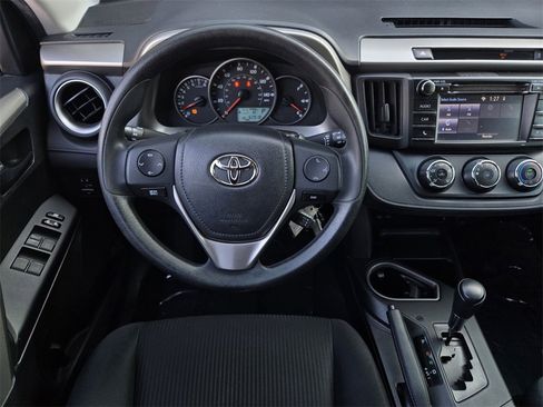 Used 2016 Toyota RAV4 LE image 13