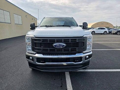 Used 2023 Ford F250 XL w/ FX4 Off-Road Package AWD/4WD image 9