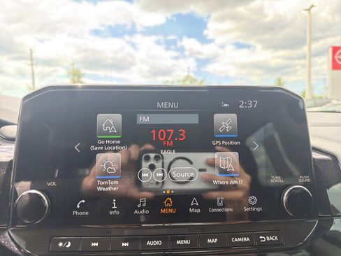 Used 2024 Nissan Pathfinder SL w/ Lighting Package (N92) FWD image 36