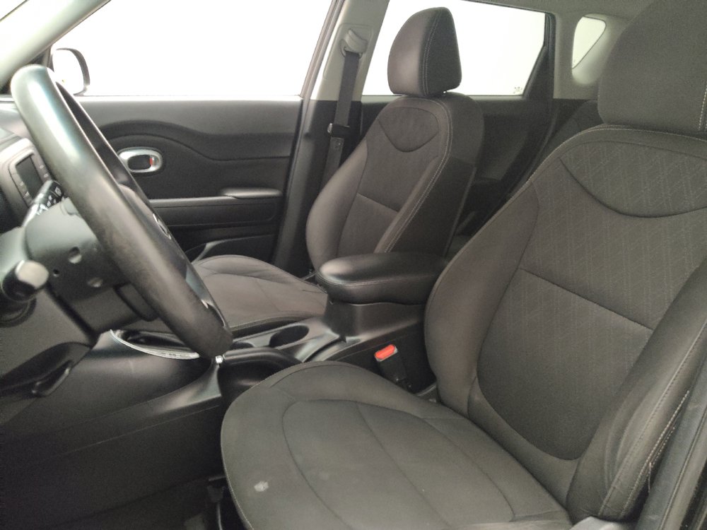 Used 2017 Kia Soul FWD image 17