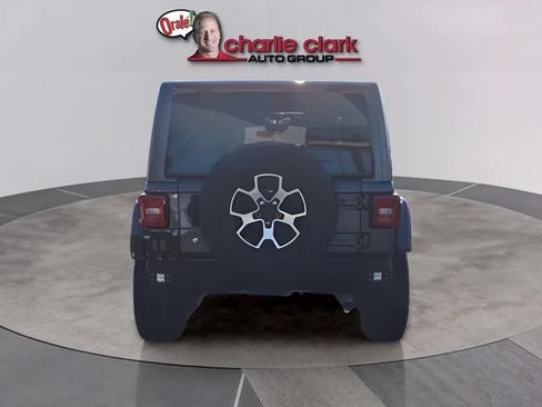 Used 2020 Jeep Wrangler Unlimited Rubicon AWD/4WD image 4