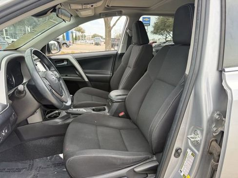 Used 2018 Toyota RAV4 XLE image 28