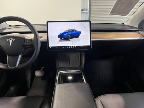 Used 2024 Tesla Model Y Long Range AWD/4WD image 20