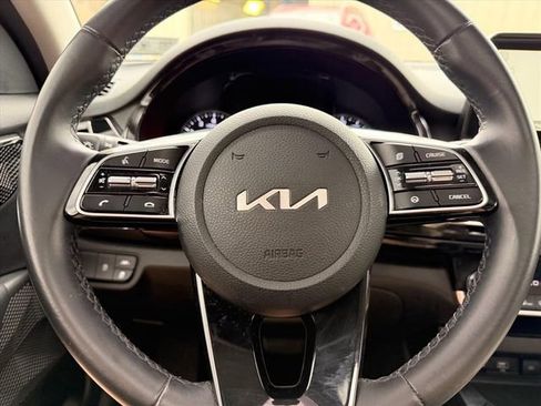 Used 2023 Kia Seltos EX AWD/4WD image 16
