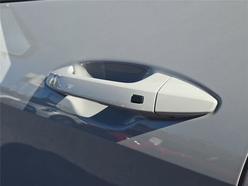 Used 2023 Kia Sportage SX image 8