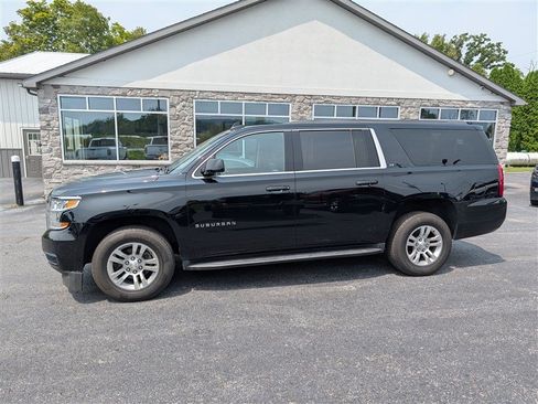 Used 2019 Chevrolet Suburban LT AWD/4WD image 3