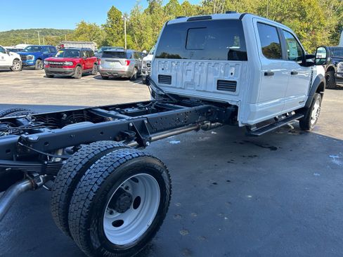 New 2026 Ford F550 4x4 Crew Cab image 11