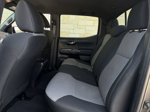 Used 2023 Toyota Tacoma TRD Off-Road AWD/4WD image 27