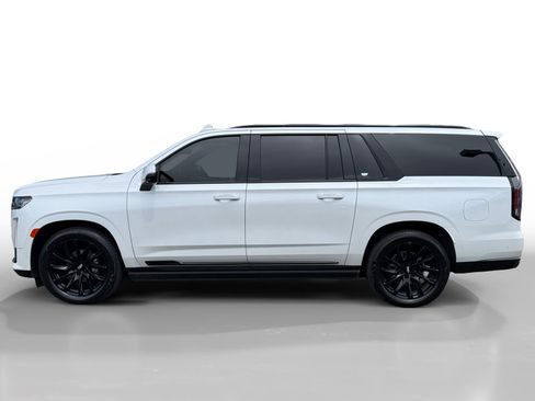 Used 2023 Cadillac Escalade ESV Sport w/ LPO, ONYX Package AWD/4WD image 2