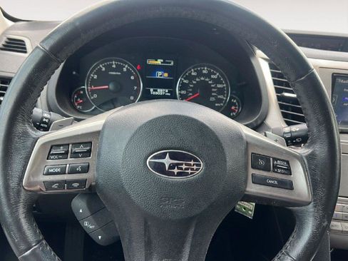 Used 2013 Subaru Outback 2.5i Limited AWD/4WD image 11
