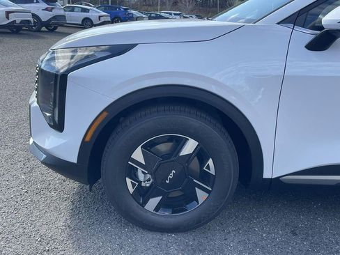 New 2026 Kia Sportage LX FWD image 18