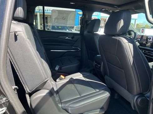New 2026 Chevrolet Traverse LT w/ Sun and Wheel Package FWD image 33