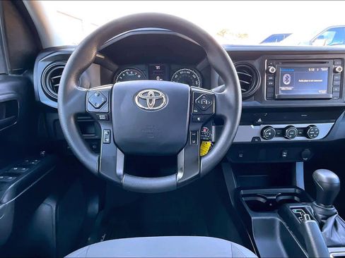Used 2019 Toyota Tacoma SR image 6