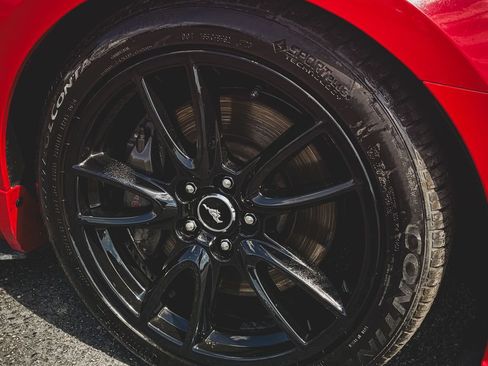 Used 2013 Ford Mustang GT w/ Brembo Brake Pkg RWD image 15