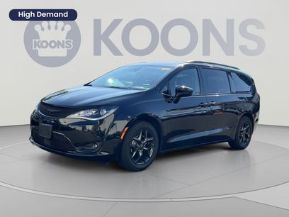 Used 2020 Chrysler Pacifica Touring-L Plus