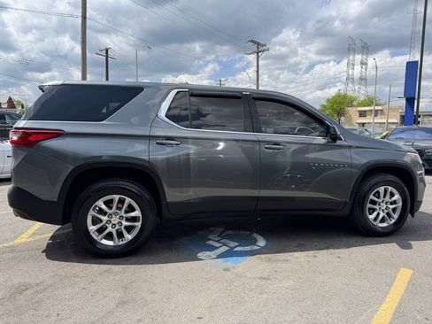 Used 2020 Chevrolet Traverse LS FWD image 4