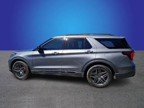 Used 2025 Ford Explorer ST w/ Sun And Sound Package AWD/4WD image 7