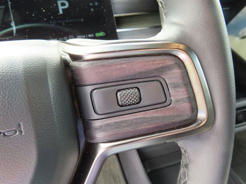 Used 2023 Rivian R1S Adventure AWD/4WD image 19
