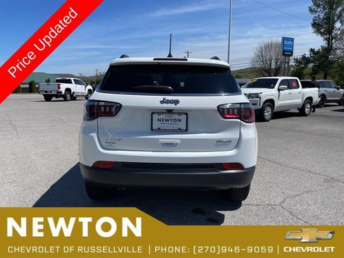 Used 2025 Jeep Compass Latitude AWD/4WD image 47