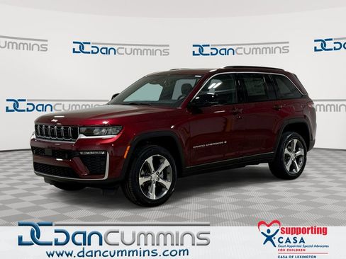 New 2026 Jeep Grand Cherokee Limited AWD/4WD image 1