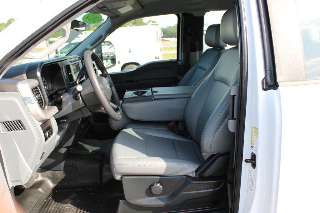 Used 2024 Ford F250 XL w/ XL Chrome Package RWD image 16