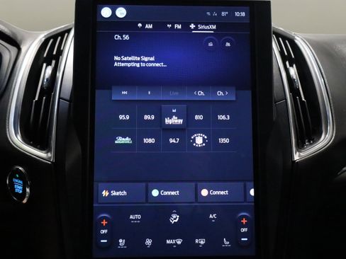 Used 2022 Ford Edge Titanium image 23