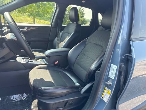 Used 2025 Ford Escape ST-Line FWD image 14