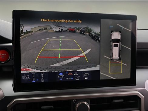 Certified 2025 Toyota 4Runner TRD Off-Road Premium image 26