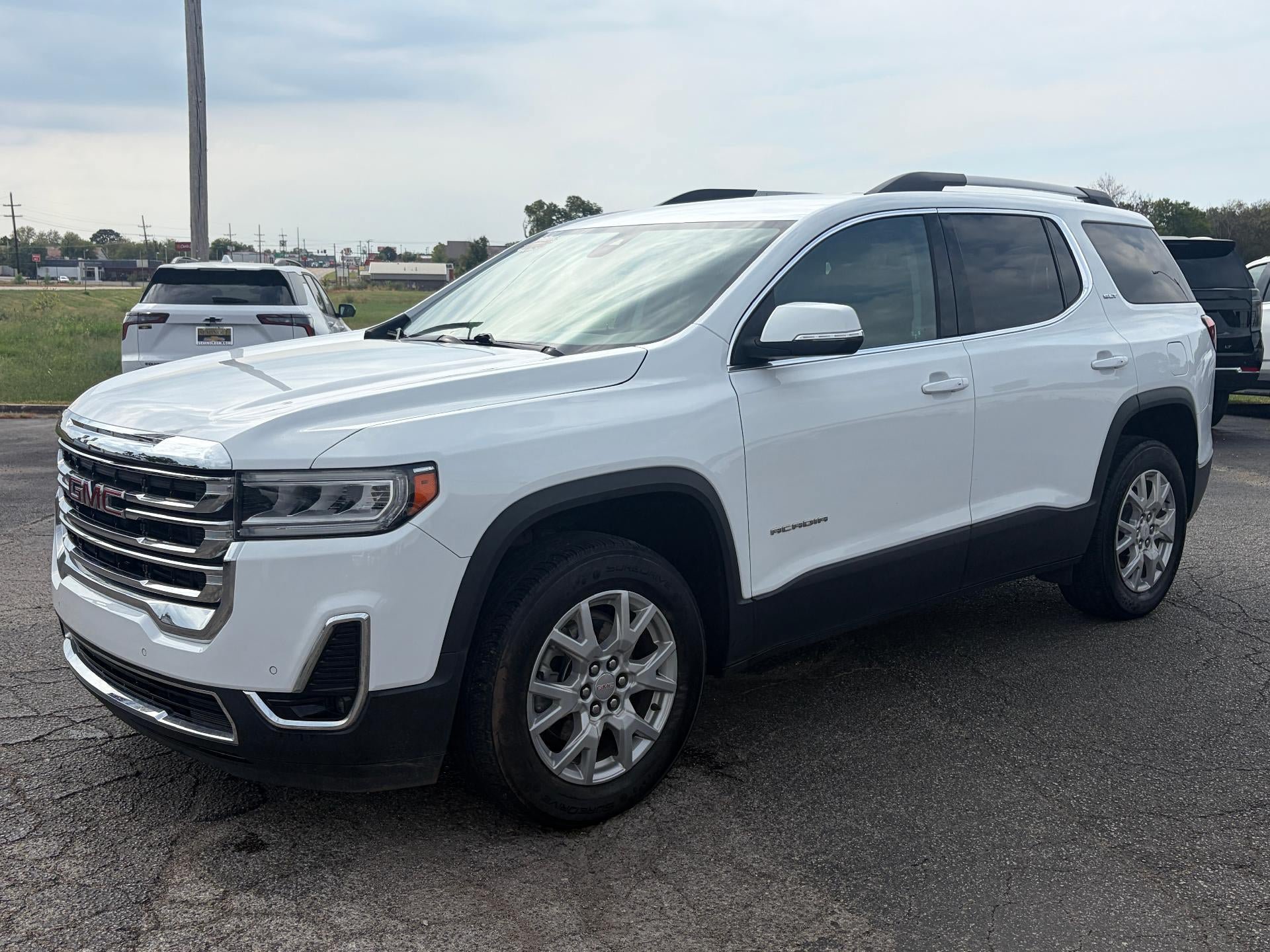 Used 2023 GMC Acadia SLT FWD image 42