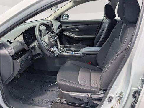 Used 2025 Nissan Sentra SV FWD image 15