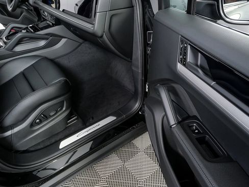 New 2026 Porsche Cayenne image 26
