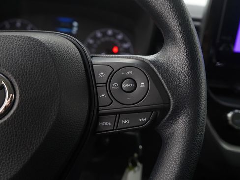 Used 2023 Toyota Corolla LE image 23