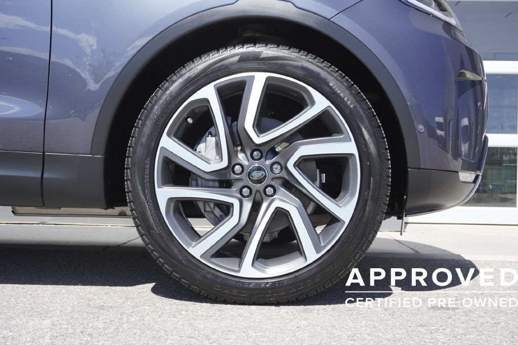 Used 2025 Land Rover Discovery S AWD/4WD image 33