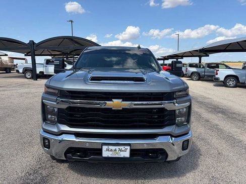 Used 2025 Chevrolet Silverado 2500 LT w/ Texas Edition AWD/4WD image 2