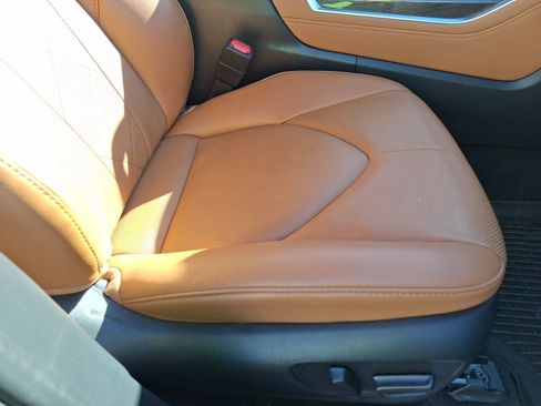 Used 2023 Toyota Highlander Platinum image 38