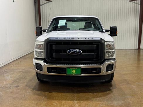Used 2011 Ford F250 XL w/ PWR Equipment Group RWD image 2