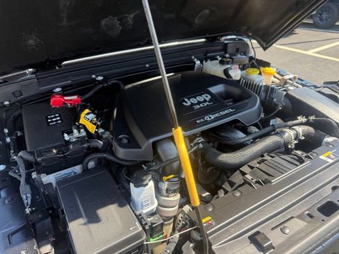 Used 2022 Jeep Wrangler Unlimited Sport AWD/4WD image 61