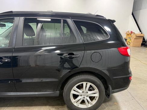 Used 2012 Hyundai Santa Fe SE image 16